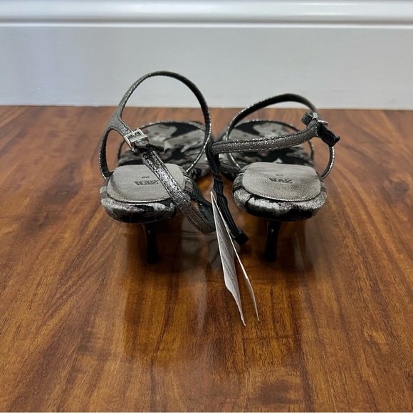 NWT Zara High Heeled Velvet Drawing Sandals Silver size 8 - Picture 4 of 9